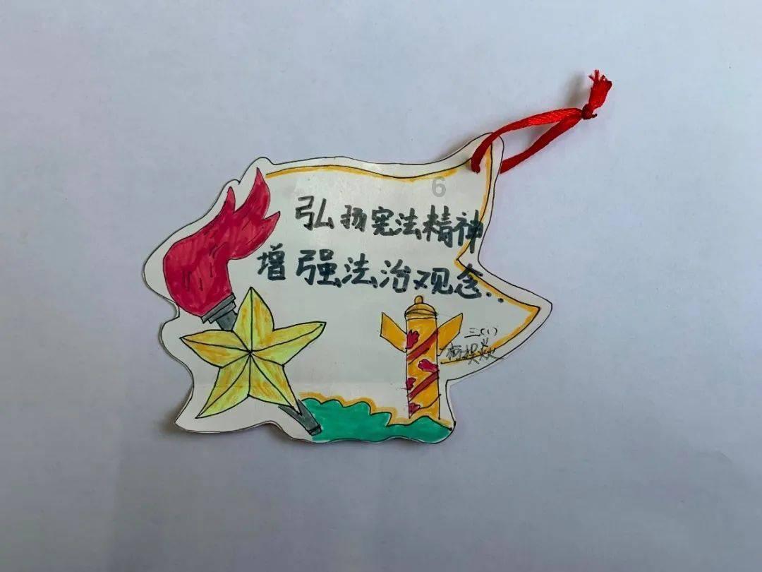 逃出诡异古宅
