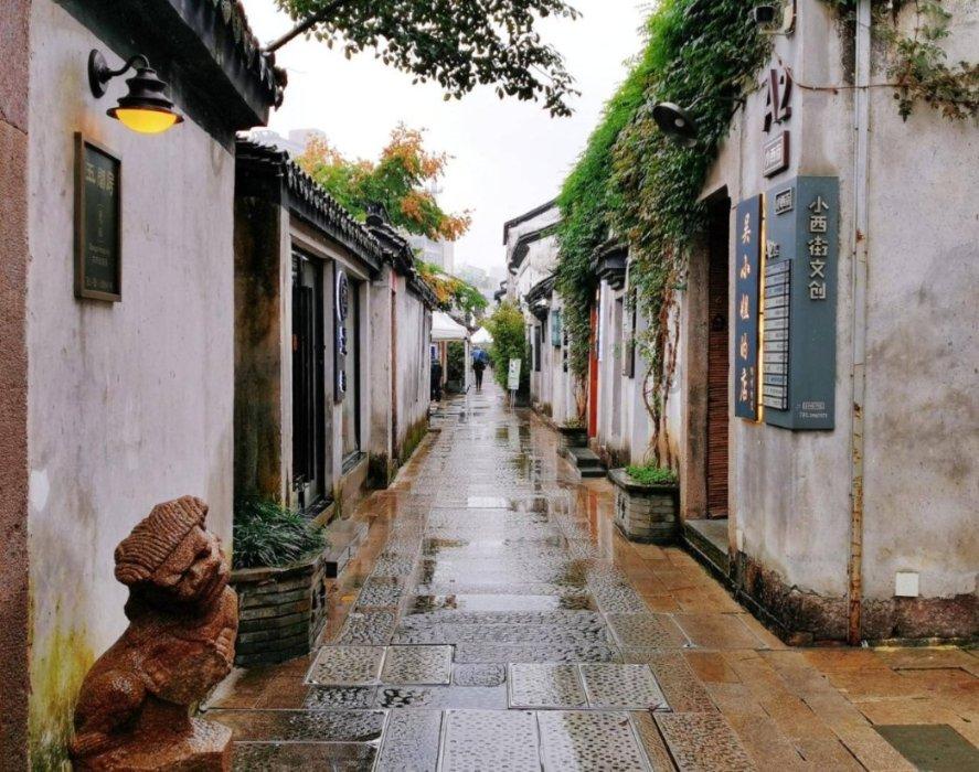 儋州代表团审议省人大常委会工作报告